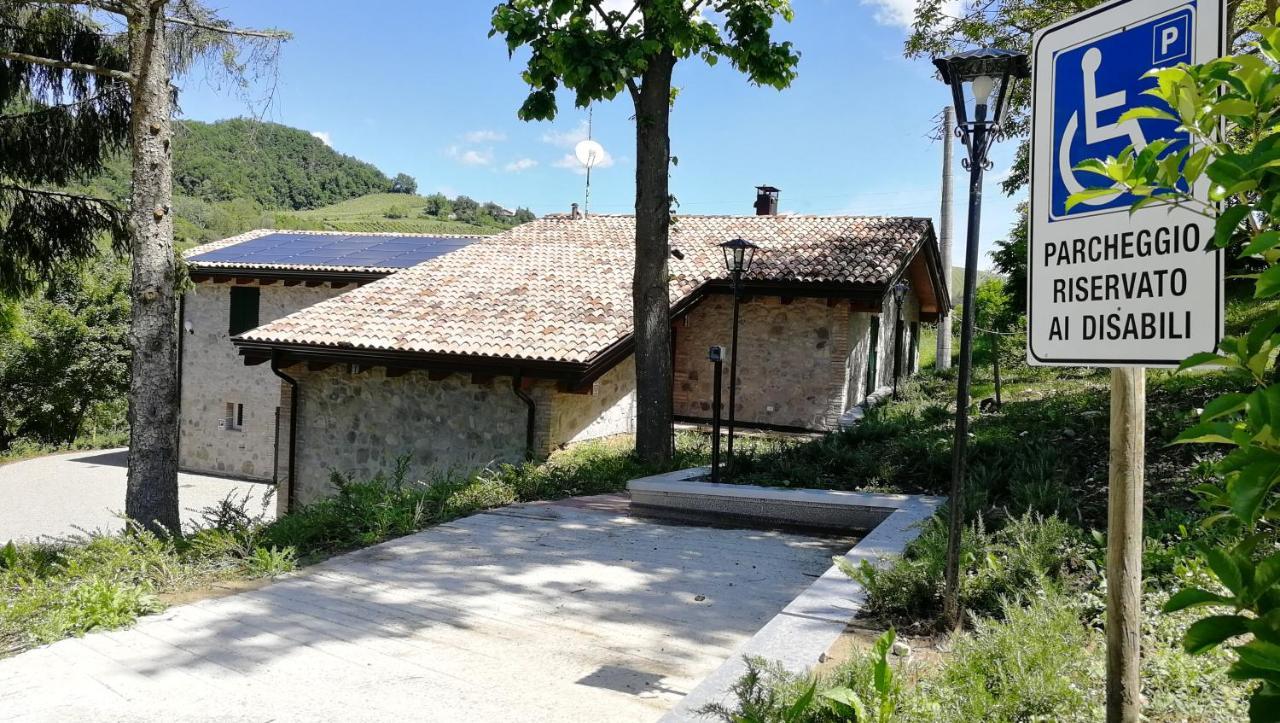 Parco Di Montebello Quattro Castella エクステリア 写真